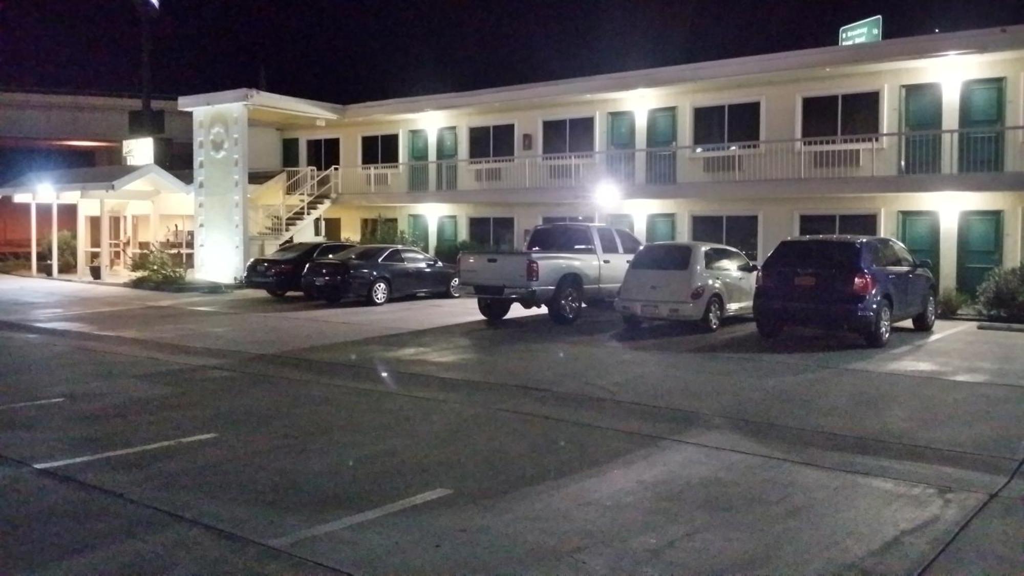 Desert Mirage Inn & Suites Needles Exterior photo