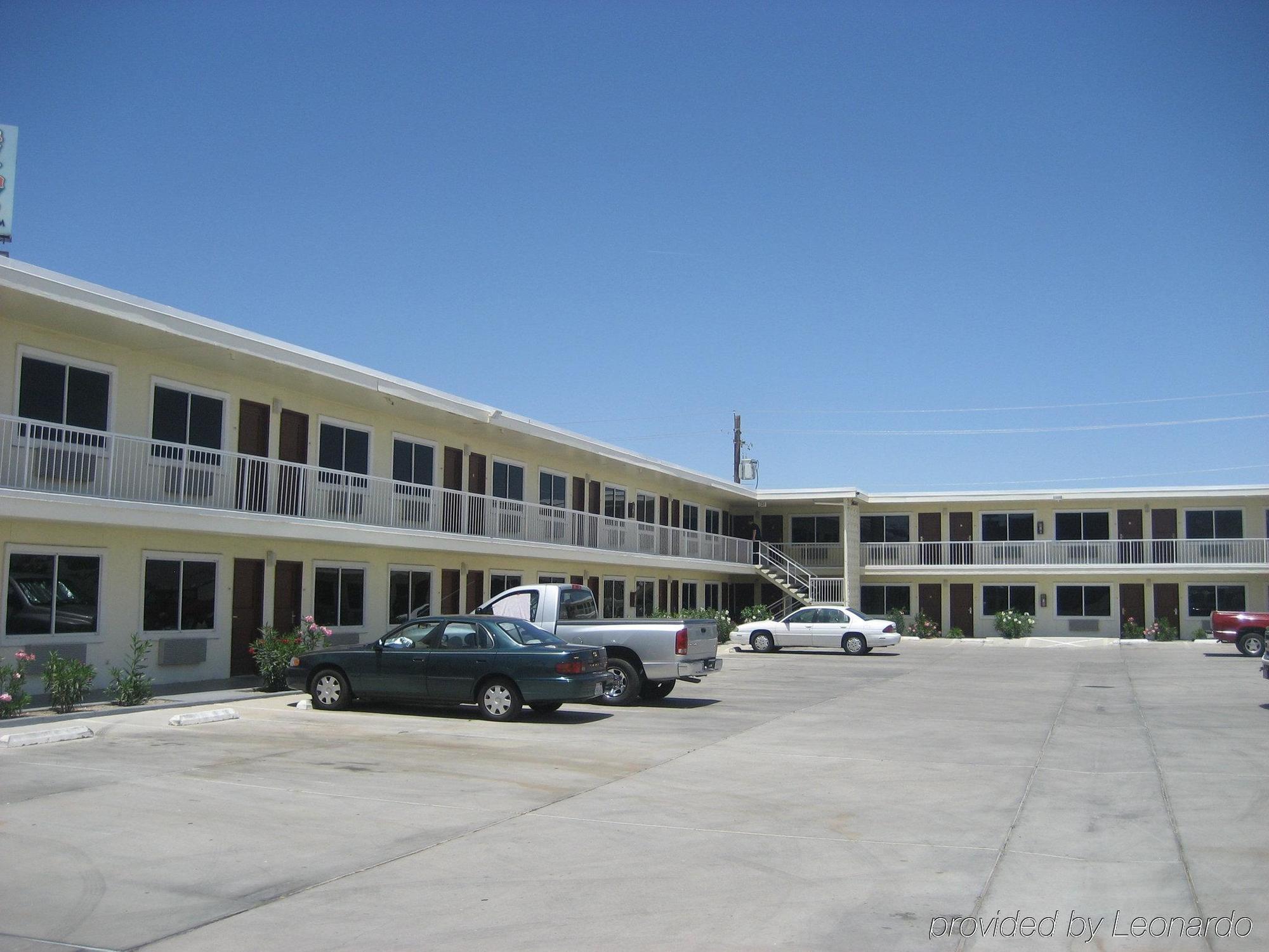 Desert Mirage Inn & Suites Needles Exterior photo